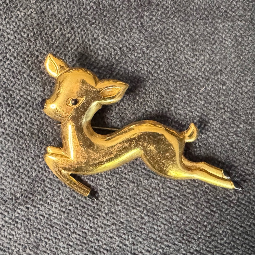 Vintage Gold Reindeer Brooch